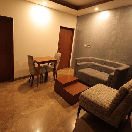 Poppys Vista Hotel Thirumurugan Poondi Exterior foto