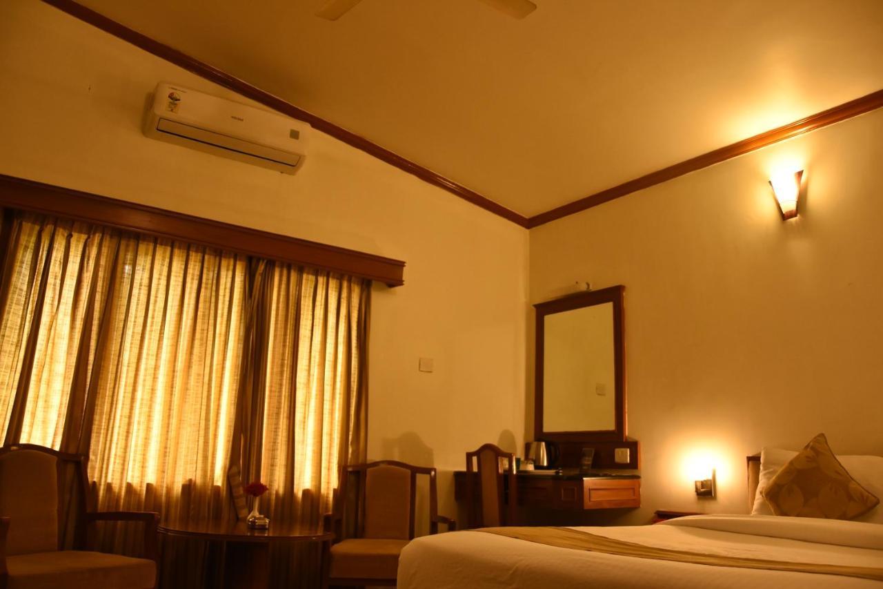 Poppys Vista Hotel Thirumurugan Poondi Exterior foto