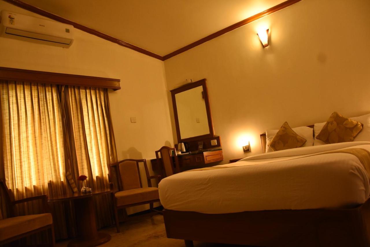 Poppys Vista Hotel Thirumurugan Poondi Exterior foto